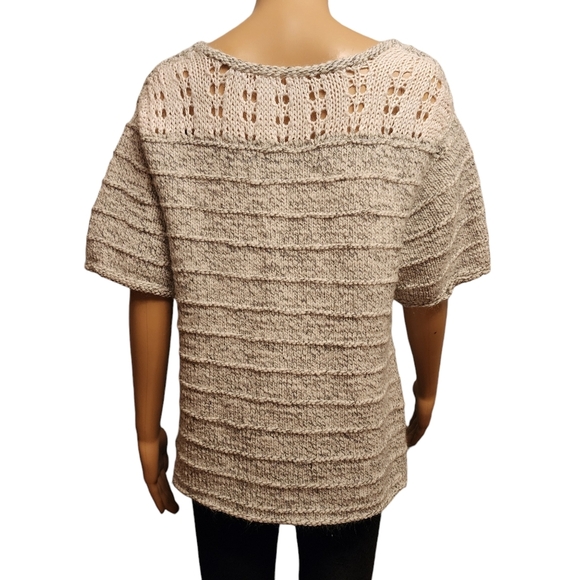 Hand Made Gray Deep V-neck Short Sleeve Sweater - Picture 3 of 10